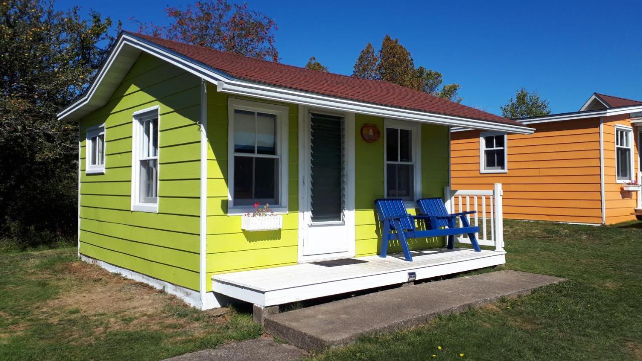 Atlantic View Motel Lunenburg Exterior photo