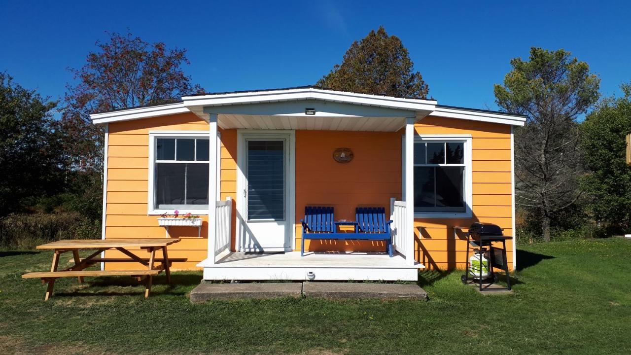 Atlantic View Motel Lunenburg Exterior photo